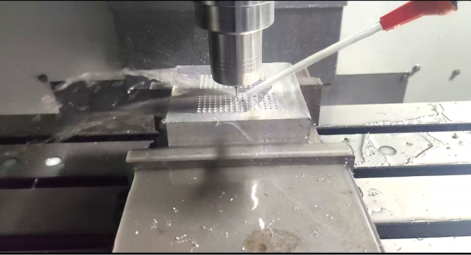 4 assi 3 assi centro di lavorazione verticale SV960L Tavola dimensione 1100*550mm centro di fresatura verticale 8