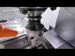 Alta rigidità 4 assi Verticale Centrale di lavorazione fresatura VMC1300