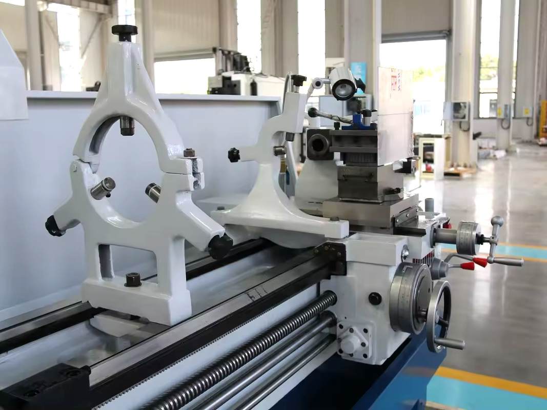 Legno di tornitura manuale CA6180 Fusole a buco 105 mm Torno manuale