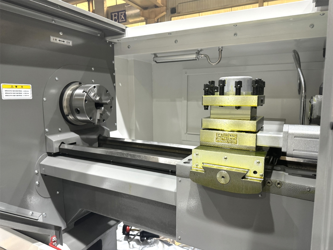 Tornio CNC di precisione SMTCL Tornio CNC CAK50186 Lunghezza di taglio massima 1860mm Tornio CNC a letto piano