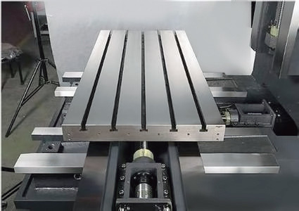4 assi 3 assi centro di lavorazione verticale SV960L Tavola dimensione 1100*550mm centro di fresatura verticale
