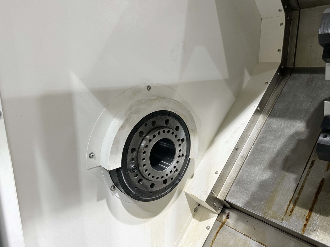 Tornio CNC HTC50B Contropunta Idraulica Orizzontale Torretta Servo 12 Stazioni SMTCL Tornio CNC a Slitta Inclinata