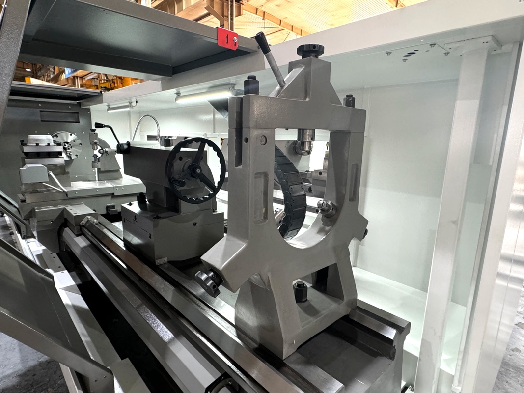 Tornio CNC a banco orizzontale per impieghi gravosi serie CAK63 per la lavorazione dei metalli
