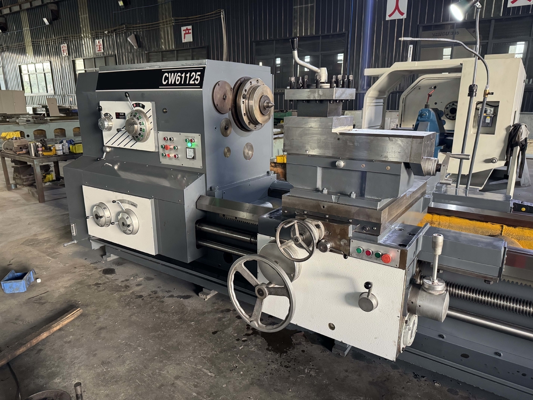 Tornio parallelo orizzontale pesante CW6180F, guida di elevata rigidità, larghezza 600mm, tornio manuale da pavimento